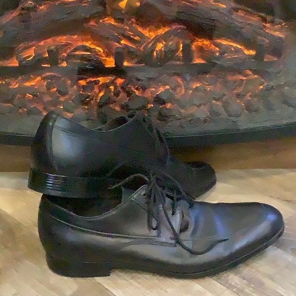 Black Saks Fifth Avenue